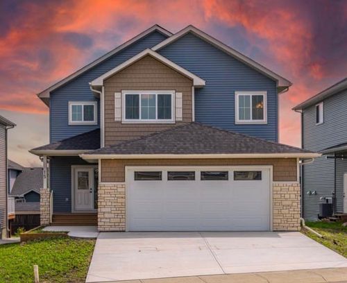 15 Bishop Circle, Carstairs, AB, T0M0N0 | Card Image