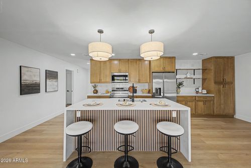 3315 S Dorsey Ln, Tempe, AZ, 85282-5704 | Card Image