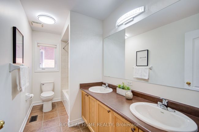 17 Mcginty Ave, House other with 4 bedrooms, 4 bathrooms and 4 parking in Ajax ON | Image 26