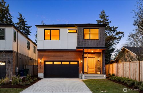 7010 Ne 134th St, Kirkland, WA, 98034-1624 | Card Image