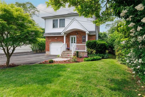 2518 Oak St, Bellmore, NY, 11710-3113 | Card Image