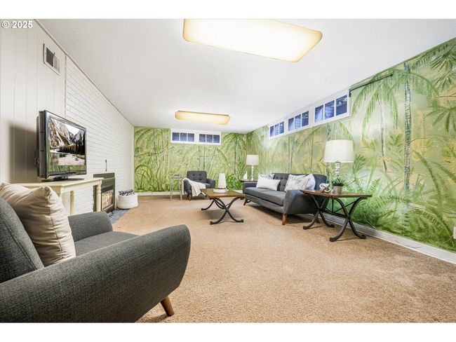 764 10 Th St, House other with 3 bedrooms, 3 bathrooms and 2 parking in Lake Oswego OR | Image 33