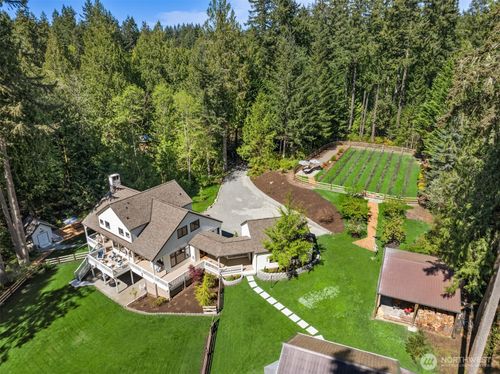6518 Ne Justin Ct, Bainbridge Island, WA, 98110-3497 | Card Image