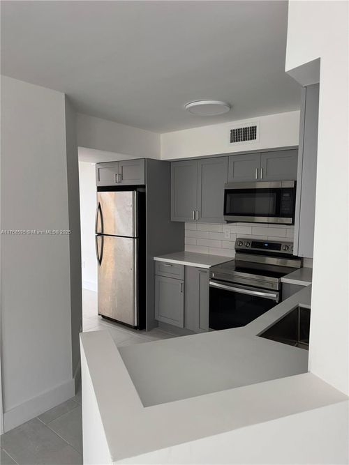 apt-2209-1280 S Alhambra Cir, Coral Gables, FL, 33146-3166 | Card Image