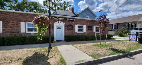 765 Center St, Lewiston, NY, 14092-1763 | Card Image