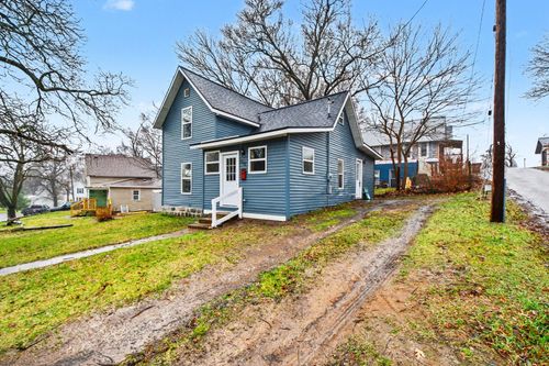 542 Ionia St, Belding, MI, 48809-2050 | Card Image
