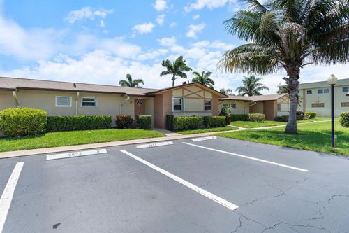 d-2822 Crosley Dr W, West Palm Beach, FL, 33415-8430 | Card Image