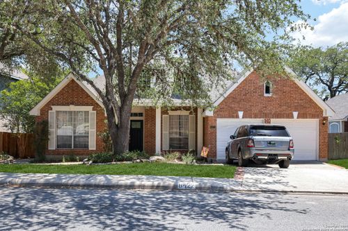 8422 Blackcastle Dr, San Antonio, TX, 78254-5680 | Card Image