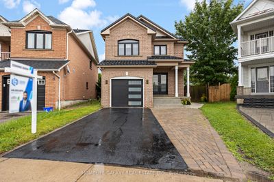 45 Palomino Pl, House other with 4 bedrooms, 4 bathrooms and 4 parking in Whitby ON | Image 2