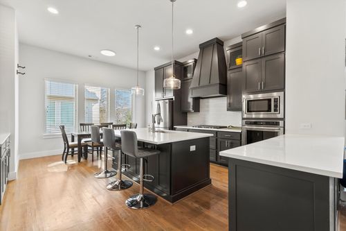 1103 Lavender Rdg, Dallas, TX, 75204-6122 | Card Image