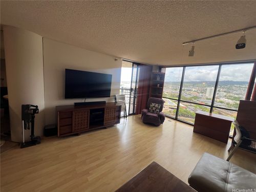 2102-60 N Beretania St, Honolulu, HI, 96817-4759 | Card Image