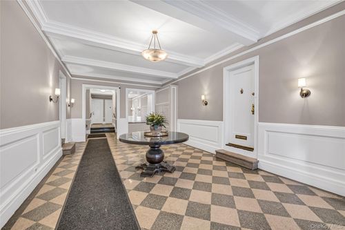 apt-9h-18 W 70th St, New York, NY, 10023-4607 | Card Image