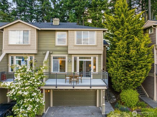 e6-23300 Se Black Nugget Rd, Issaquah, WA, 98029-6926 | Card Image