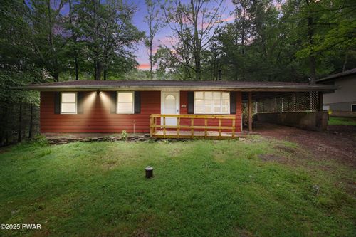 104 Hickory Dr, Greentown, PA, 18426-4015 | Card Image