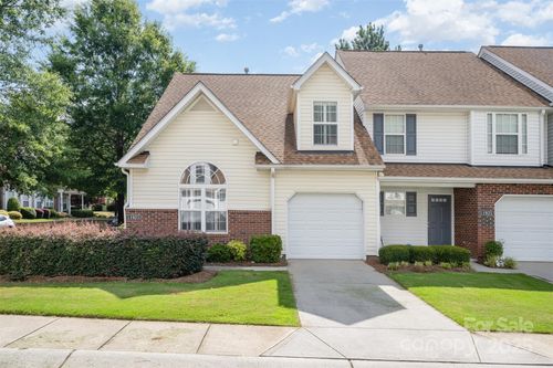 11921 Lambert Bridge Dr, Charlotte, NC, 28270-1564 | Card Image