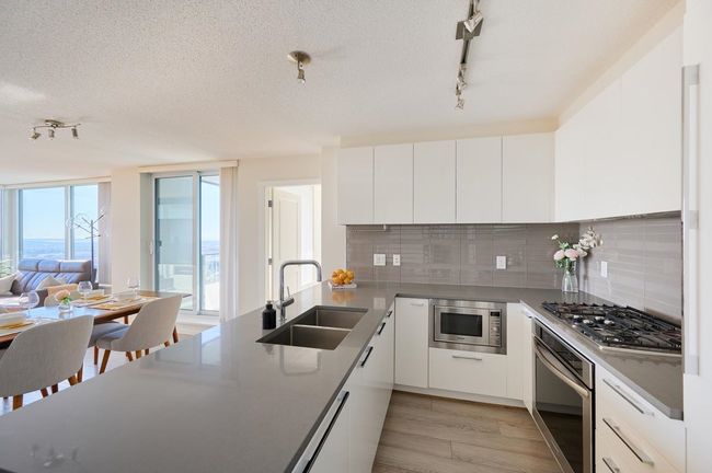 3502 - 6658 Dow Avenue, Condo with 2 bedrooms, 2 bathrooms and 1 parking in Burnaby BC | Image 7