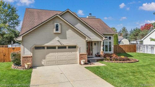 8022 Fox Hollow Rd, Goodrich, MI, 48438-9232 | Card Image