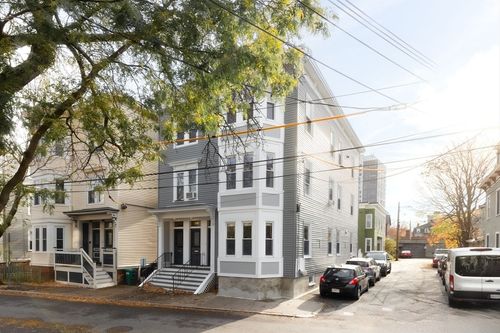 368-364 Washington St, Dorchester Center, MA, 02124-1124 | Card Image