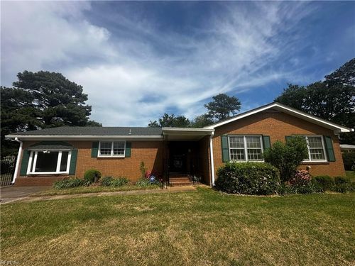 101 Hook St, Chesapeake, VA, 23324-3070 | Card Image