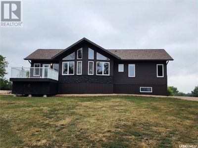 933 Front St, House other with 2 bedrooms, 2 bathrooms and null parking in Broadview SK | Image 2