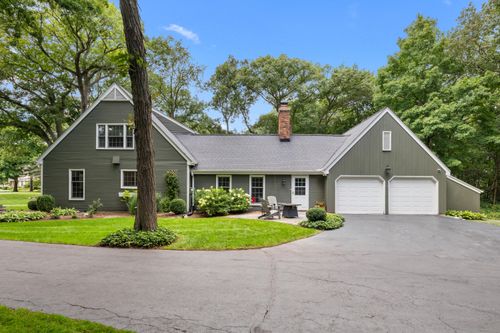 N63W29784 Woodfield Ct, Hartland, WI, 53029-9212 | Card Image