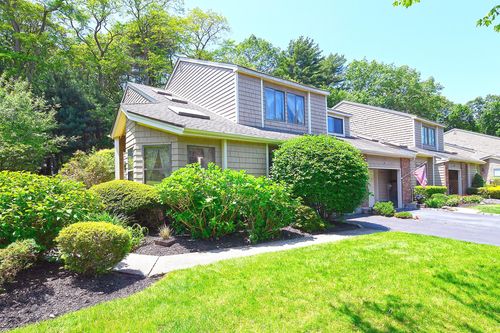 8 Whitman Ridge Dr, Huntingtn Sta, NY, 11747-1048 | Card Image