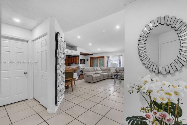 2590 Se 7 Th Pl, House other with 2 bedrooms, 2 bathrooms and null parking in HOMESTEAD FL | Image 11