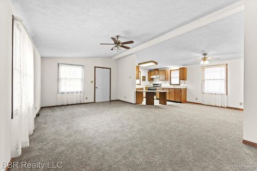 417 Saint Joseph St, Trenton, MI, 48183-2824 | Card Image