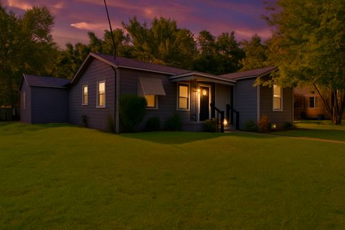 660 16th St Ne, Paris, TX, 75460-4590 | Card Image