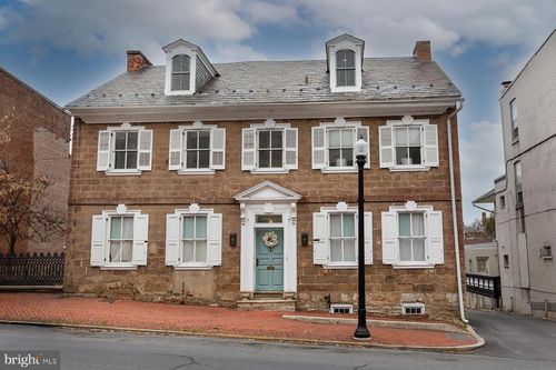 323 W King St, LANCASTER, PA, 17603-3751 | Card Image
