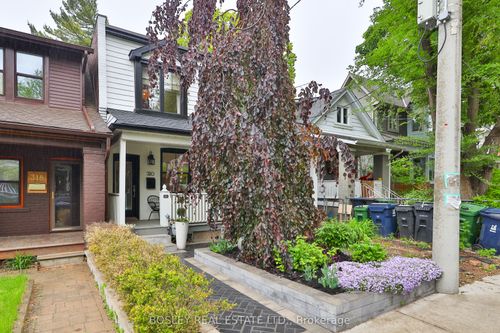 320 Highfield Rd, Toronto, ON, M4L2V5 | Card Image
