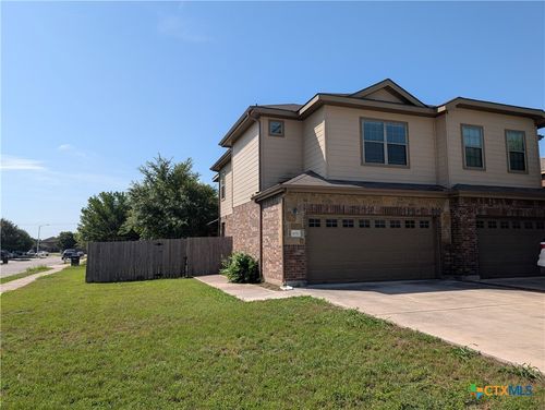1032 Brown Rock Dr, New Braunfels, TX, 78130-2754 | Card Image