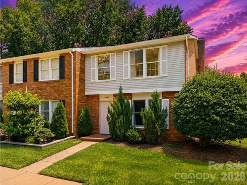 8208 Knights Bridge Rd, Charlotte, NC, 28210-5752 | Card Image