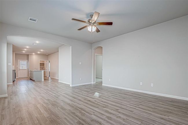 27076 Badger Way, House other with 3 bedrooms, 2 bathrooms and 2 parking in Magnolia TX | Image 6