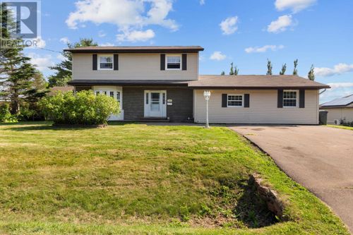 16 Glenn Dr, Summerside, PE, C1N4M4 | Card Image
