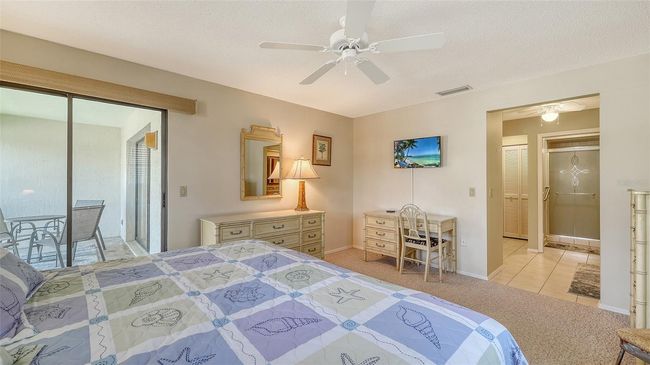 Primary Bedroom | Image 17