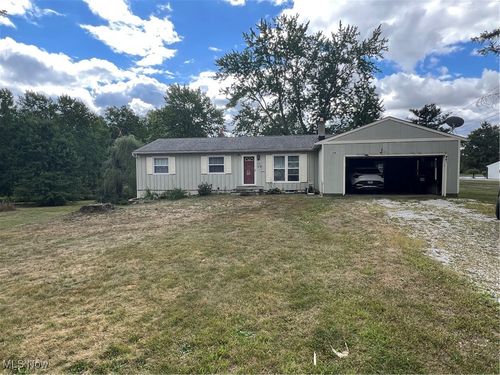 1088 Irish Rd, Kent, OH, 44240-6422 | Card Image