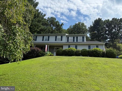 986 W Penn Grant Rd, WILLOW STREET, PA, 17584-9332 | Card Image