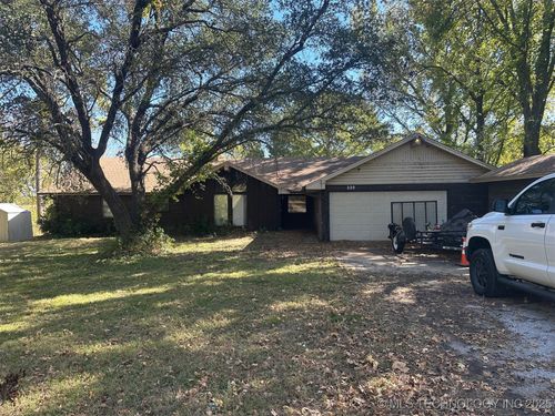 220 Golf Club Dr, Burneyville, OK, 73430-9766 | Card Image