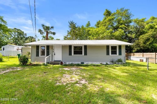 947 11th Ave, Graceville, FL, 32440-1605 | Card Image