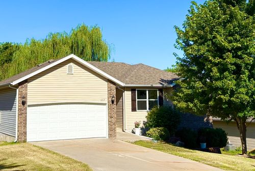 1217 S 14th St, Ozark, MO, 65721-9027 | Card Image
