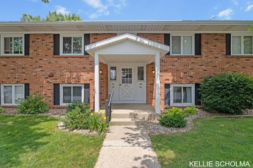 76-5230 Southbrook Ct, Hudsonville, MI, 49426-1593 | Card Image