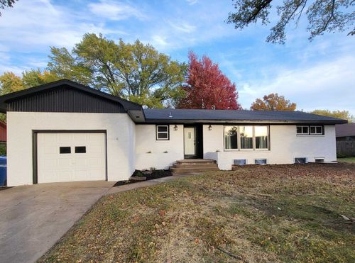 2310 Dearborn St, Augusta, KS, 67010-2119 | Card Image