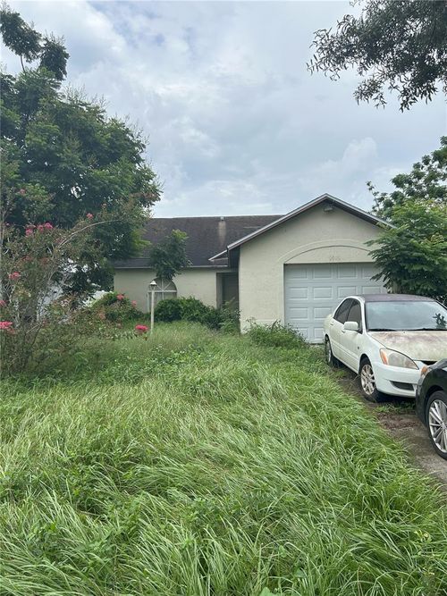 9909 Flynt Cir, ORLANDO, FL, 32825-6563 | Card Image