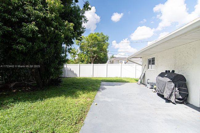 8612 Miramar Blvd, House other with 4 bedrooms, 2 bathrooms and null parking in Miramar FL | Image 34