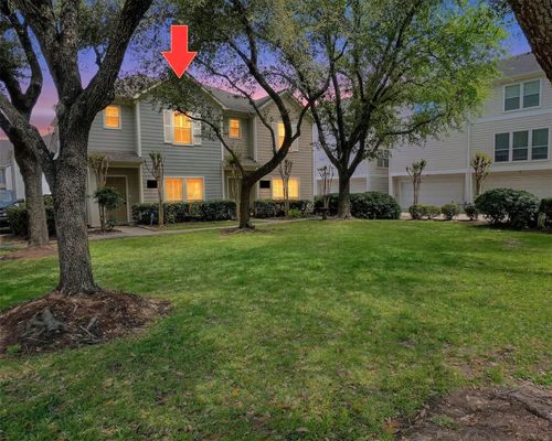850 W Heights Hollow Ln, Houston, TX, 77007-7061 | Card Image