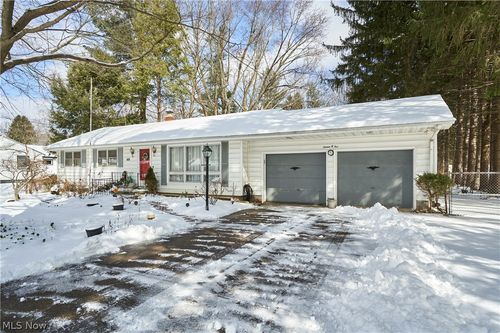 1605 Centerview Dr, Copley, OH, 44321-1905 | Card Image