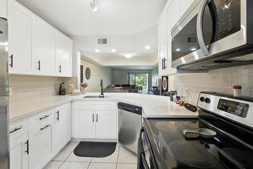 202-23380 Carolwood Ln, Boca Raton, FL, 33428-2148 | Card Image