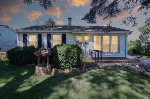 54621 28th St, South Bend, IN, 46635-1811 | Card Image