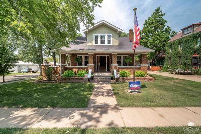 601 Ohio St, House other with 4 bedrooms, 2 bathrooms and null parking in Alma KS | Image 1